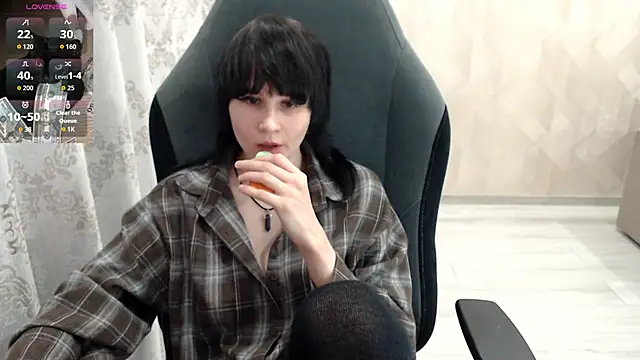 MistyDark online show from October 6, 2025, 10:49 am