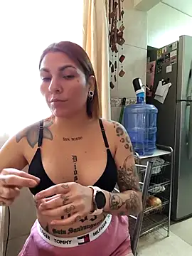 Snapshot of xjuanaxmaldadxxx chatting on February 11, 2026, 1:55 pm xjuanaxmaldadxxx online show from February 11, 2026, 1:55 pm