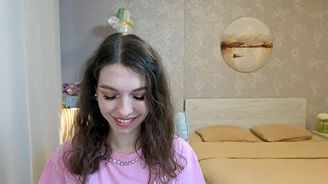 KellyShines online show from April 18, 2026, 2:08 pm