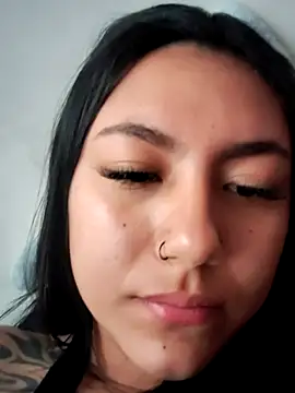 Megara 25 online show from December 2, 2025, 5:14 pm