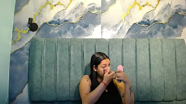 Megara 25 online show from July 8, 2026, 5:02 pm