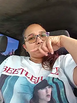 kityhello online show from February 4, 2026, 3:29 pm