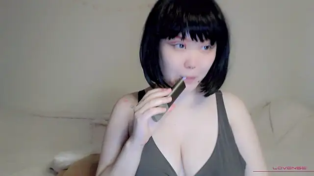 tsunade chan online show from October 12, 2025, 5:20 am