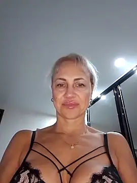 KissMiSveet online show from October 19, 2025, 2:09 pm