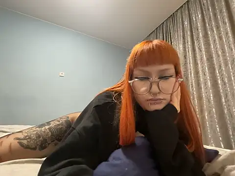 mia  yui online show from March 8, 2026, 2:04 am