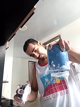 Snapshot of stivenlujan69 chatting on February 24, 2026, 3:24 pm stivenlujan69 online show from February 24, 2026, 3:24 pm