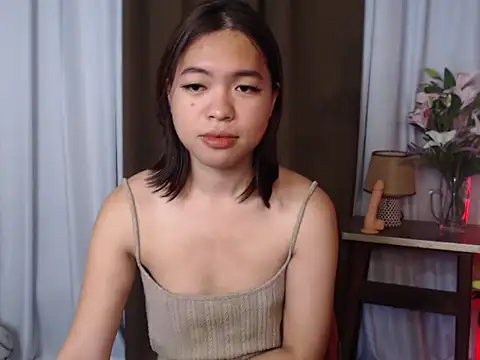 Snapshot of miss_ella28 chatting on September 22, 2025, 10:49 pm miss ella28 online show from September 22, 2025, 10:49 pm