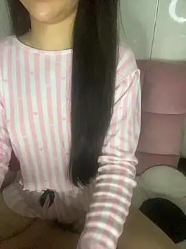 RubyBerry online show from November 9, 2025, 5:39 pm