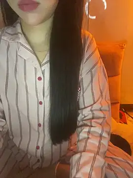 Snapshot of RubyBerry chatting on January 15, 2026, 7:23 am RubyBerry online show from January 15, 2026, 7:23 am