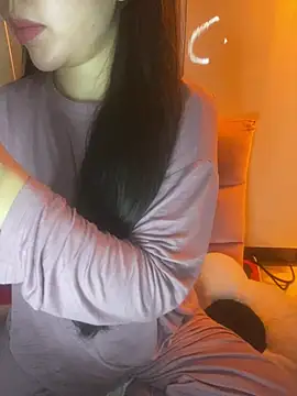 Snapshot of RubyBerry chatting on January 14, 2026, 5:44 am RubyBerry online show from January 14, 2026, 5:44 am