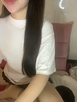 Snapshot of RubyBerry chatting on December 3, 2025, 3:40 am RubyBerry online show from December 3, 2025, 3:40 am