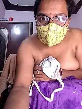 Snapshot of sexy_aaru chatting on July 13, 2026, 5:07 am sexy aaru online show from July 13, 2026, 5:07 am