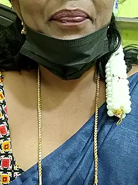 Snapshot of Tamil_Mithra chatting on March 3, 2026, 6:09 am Tamil Mithra online show from March 3, 2026, 6:09 am