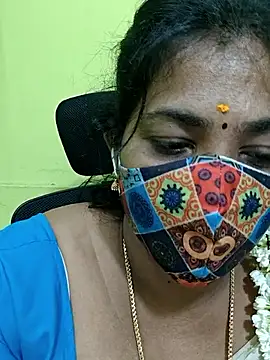 Snapshot of Tamil_Mithra chatting on April 29, 2026, 6:36 pm Tamil Mithra online show from April 29, 2026, 6:36 pm