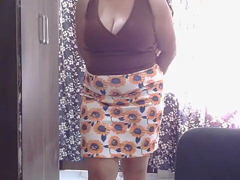Roxy sweety  online show from September 22, 2025, 5:24 am