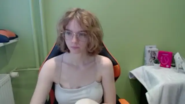 Snapshot of juicyPenny chatting on November 21, 2025, 7:29 am juicyPenny online show from November 21, 2025, 7:29 am