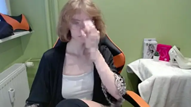 Snapshot of juicyPenny chatting on November 20, 2025, 7:31 am juicyPenny online show from November 20, 2025, 7:31 am