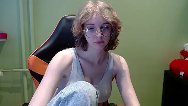 Snapshot of juicyPenny chatting on May 22, 2026, 6:17 pm juicyPenny online show from May 22, 2026, 6:17 pm