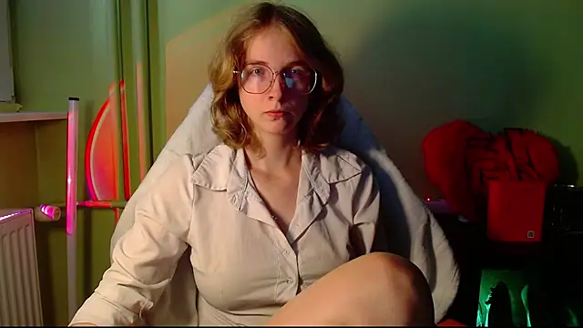 juicyPenny online show from July 13, 2026, 10:36 am