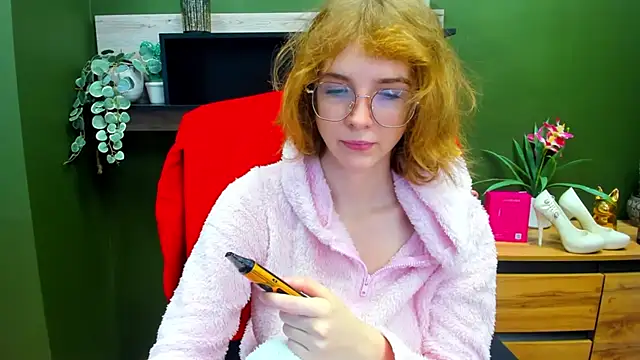 Snapshot of juicyPenny chatting on October 31, 2025, 7:27 am juicyPenny online show from October 31, 2025, 7:27 am