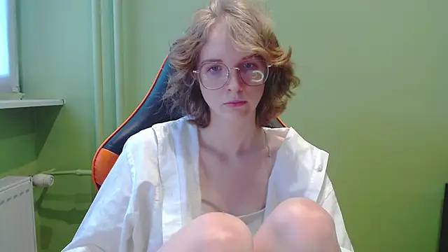 Snapshot of juicyPenny chatting on May 13, 2026, 6:31 am juicyPenny online show from May 13, 2026, 6:31 am