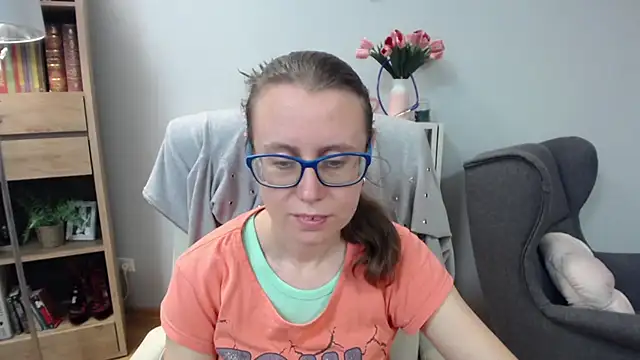 sweetxLizzy online show from June 3, 2026, 4:35 am