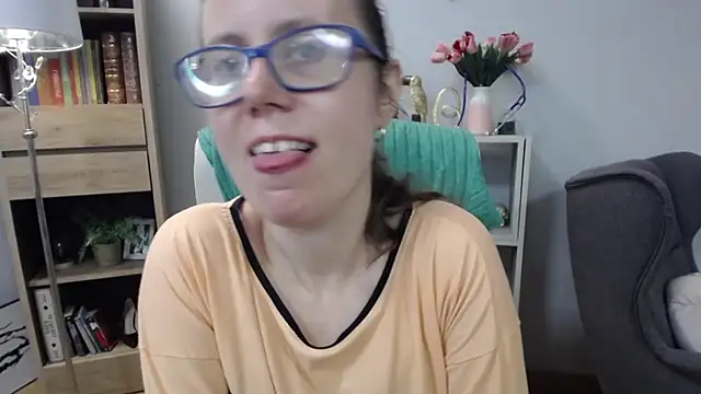 sweetxLizzy online show from May 22, 2026, 4:32 am