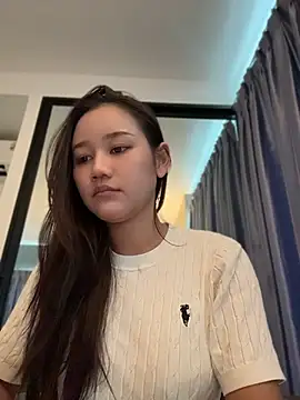 cherrycuteasian online show from April 30, 2026, 8:21 am