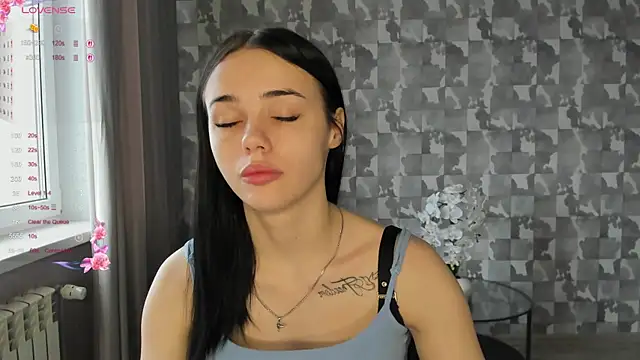 Kseni a online show from April 1, 2026, 6:48 am