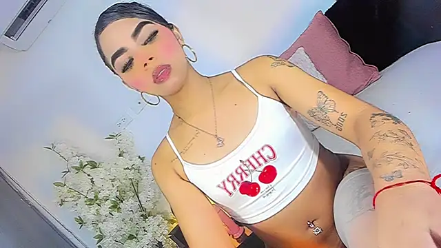 VanessaStonee online show from November 10, 2025, 4:50 am