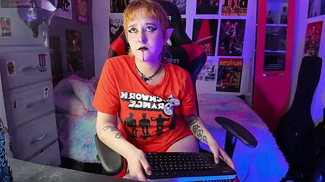 Snapshot of mistresscrowley666 chatting on October 3, 2025, 4:58 am mistresscrowley666 online show from October 3, 2025, 4:58 am