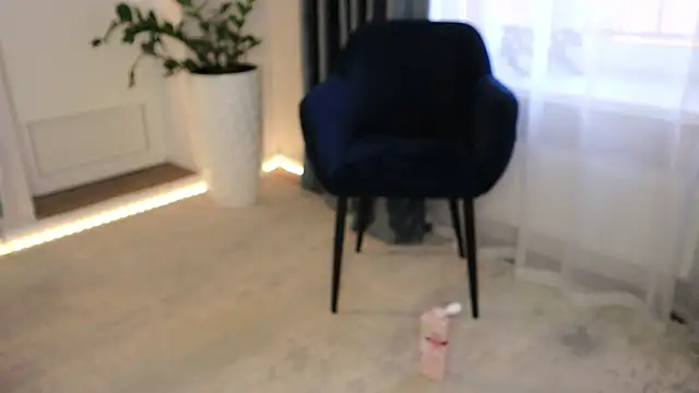 Katherinepinke online show from January 14, 2026, 1:37 pm