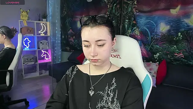 ClaraParks online show from February 7, 2026, 8:06 pm