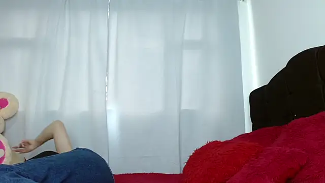 Charlothe Wright online show from October 9, 2025, 5:57 pm