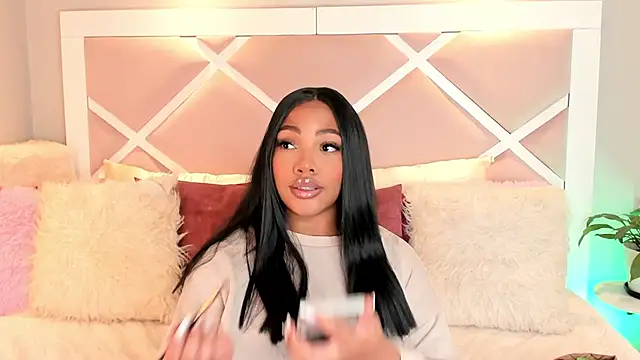 Snapshot of CarolinaSommerr chatting on December 2, 2025, 2:56 am CarolinaSommerr online show from December 2, 2025, 2:56 am