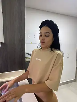 Dakota-Mitchell online show from November 24, 2025, 10:21 pm