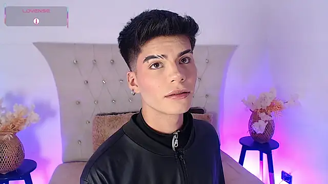 Dulcey  online show from January 13, 2026, 5:11 am