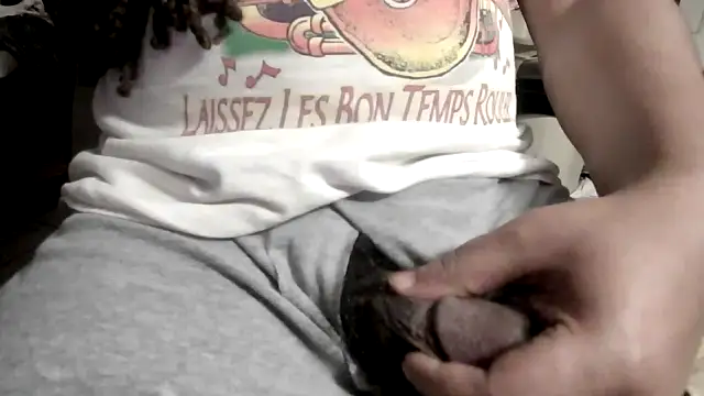 Snapshot of BigDesires chatting on February 16, 2026, 4:22 am BigDesires online show from February 16, 2026, 4:22 am