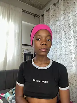 prettydollyy online show from March 7, 2026, 6:09 am