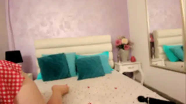 SweetySasha18 online show from November 10, 2025, 6:24 pm