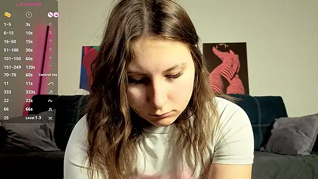 TrixiBell online show from March 17, 2026, 4:48 am