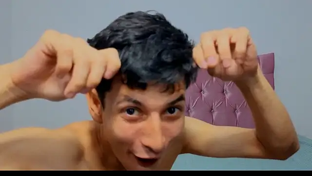 makiandjimmy online show from December 2, 2025, 10:55 pm