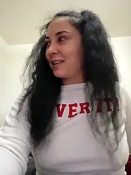 SaraViss20 online show from November 21, 2025, 6:07 pm