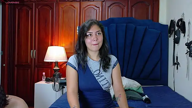 RoxyandAron2 online show from May 31, 2026, 1:55 am