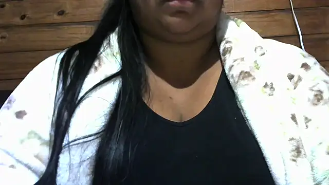 MARRENTINHA34 online show from May 15, 2026, 3:32 pm