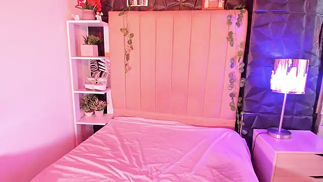 Bonnali lune online show from February 3, 2026, 7:52 pm