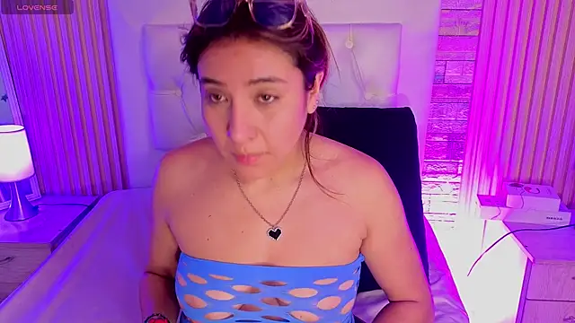 Snapshot of Bonnali_lune chatting on May 20, 2026, 4:42 am Bonnali lune online show from May 20, 2026, 4:42 am