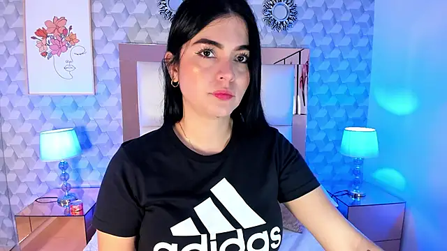 Sasha  sims   online show from October 7, 2025, 11:44 am