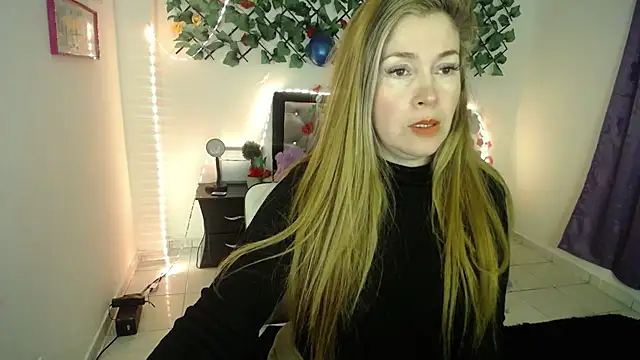 laura evans1998 online show from September 22, 2025, 3:29 pm