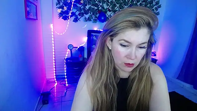 laura evans1998 online show from October 3, 2025, 3:24 pm